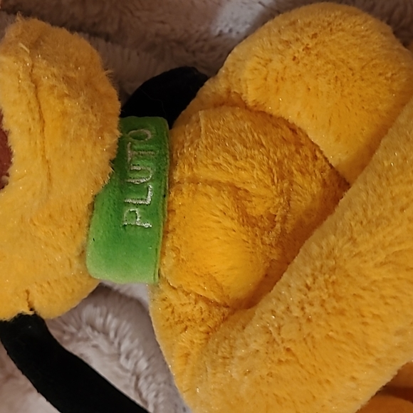 Pluto plush toy - Picture 2 of 6
